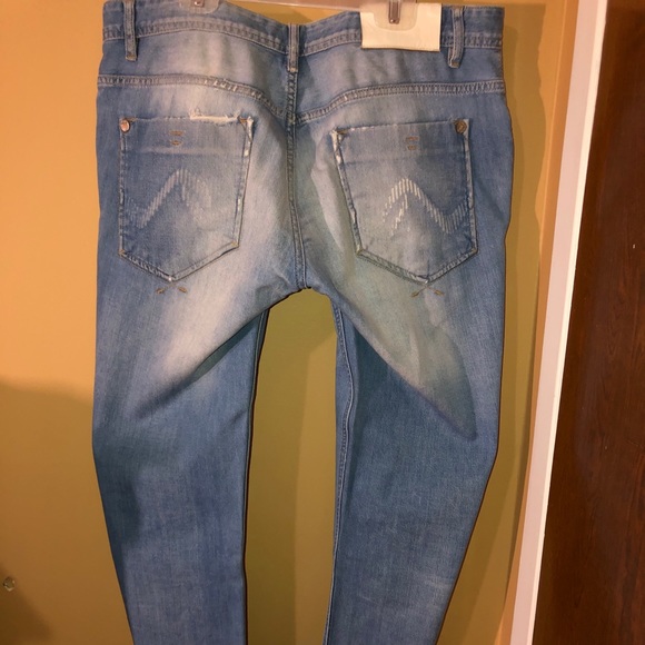 Light blue jeans with strtaight fit - Picture 2 of 2